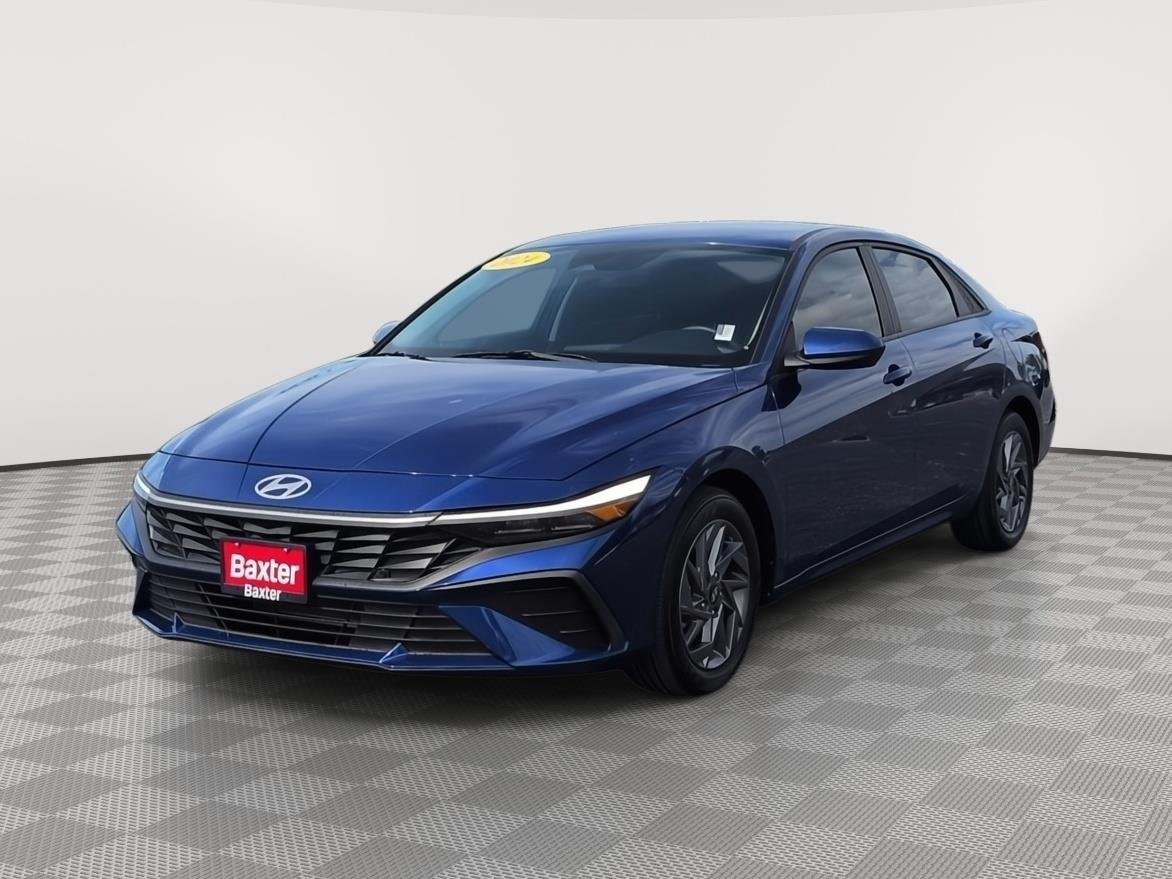 Used 2024 Intense Blue Hyundai SEL image 15