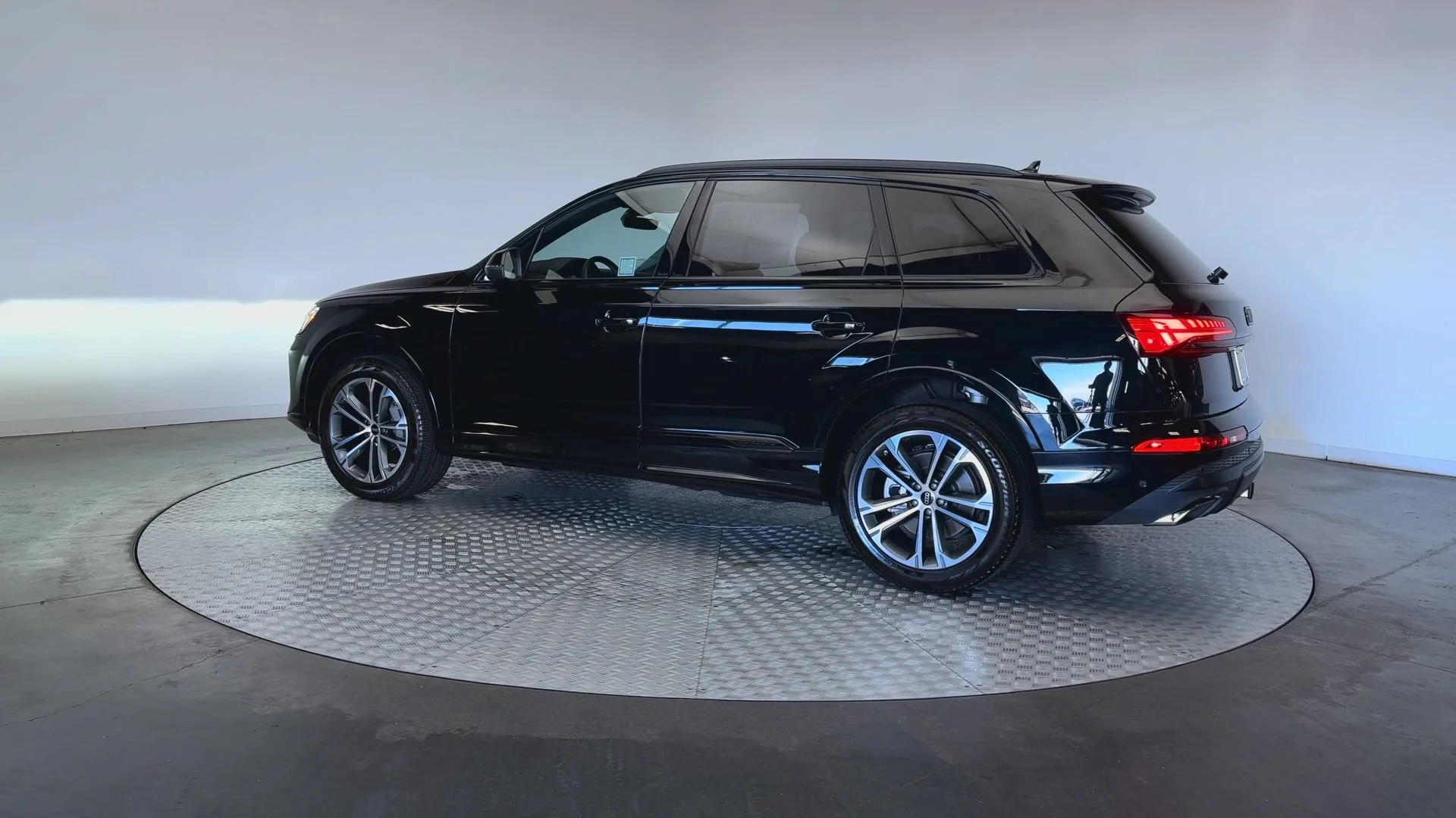 Used 2025 Mythos Black Metallic Audi Premium Plus image 6
