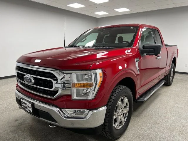 Used 2021 Red Ford XLT image 4