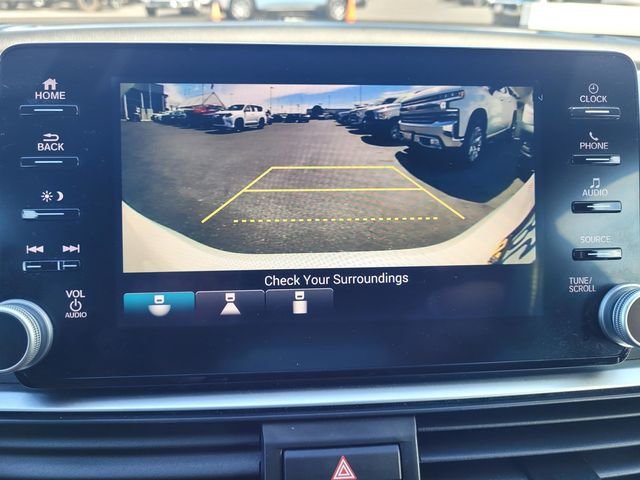 Used 2018  Honda Sport image 15
