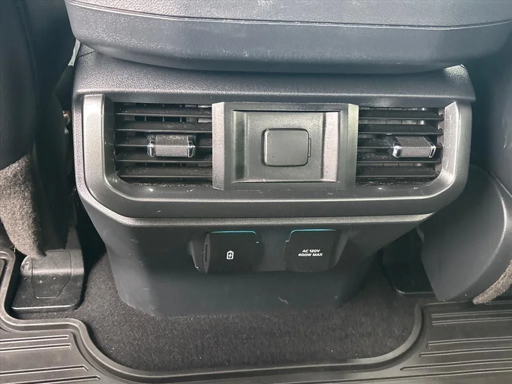 Used 2023 Gray Ford XLT image 20