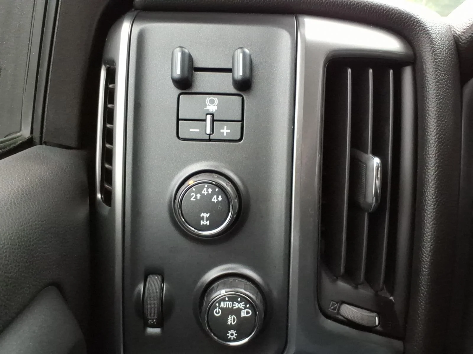 Used 2016 Butte Red Metallic Chevrolet LT image 16