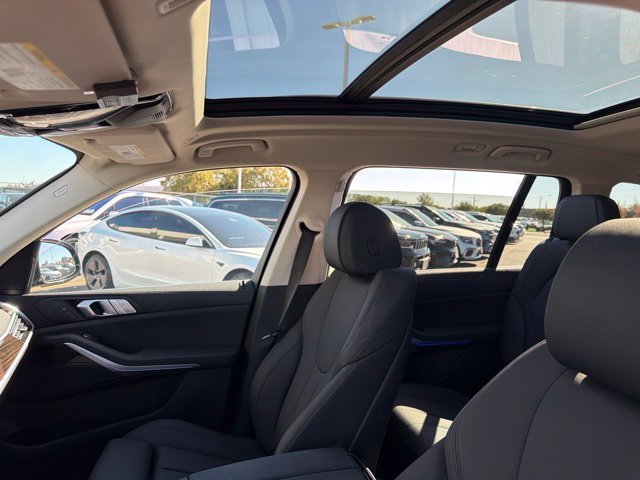 Used 2021 Jet Black BMW xDrive40i image 11