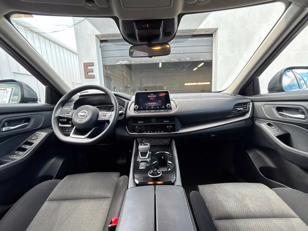 Used 2024 Gray Nissan SV image 19