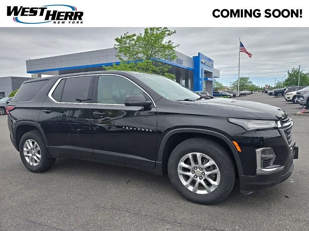 2023 Chevrolet Traverse AWD LS's photo