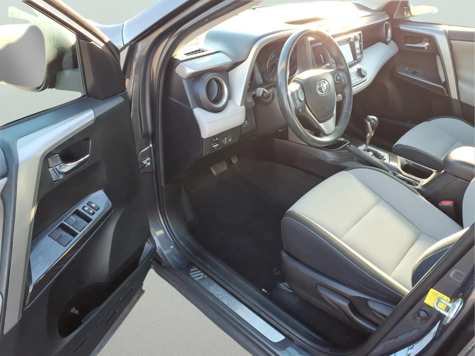 Certified Used 2018 Gray Toyota Adventure image 10