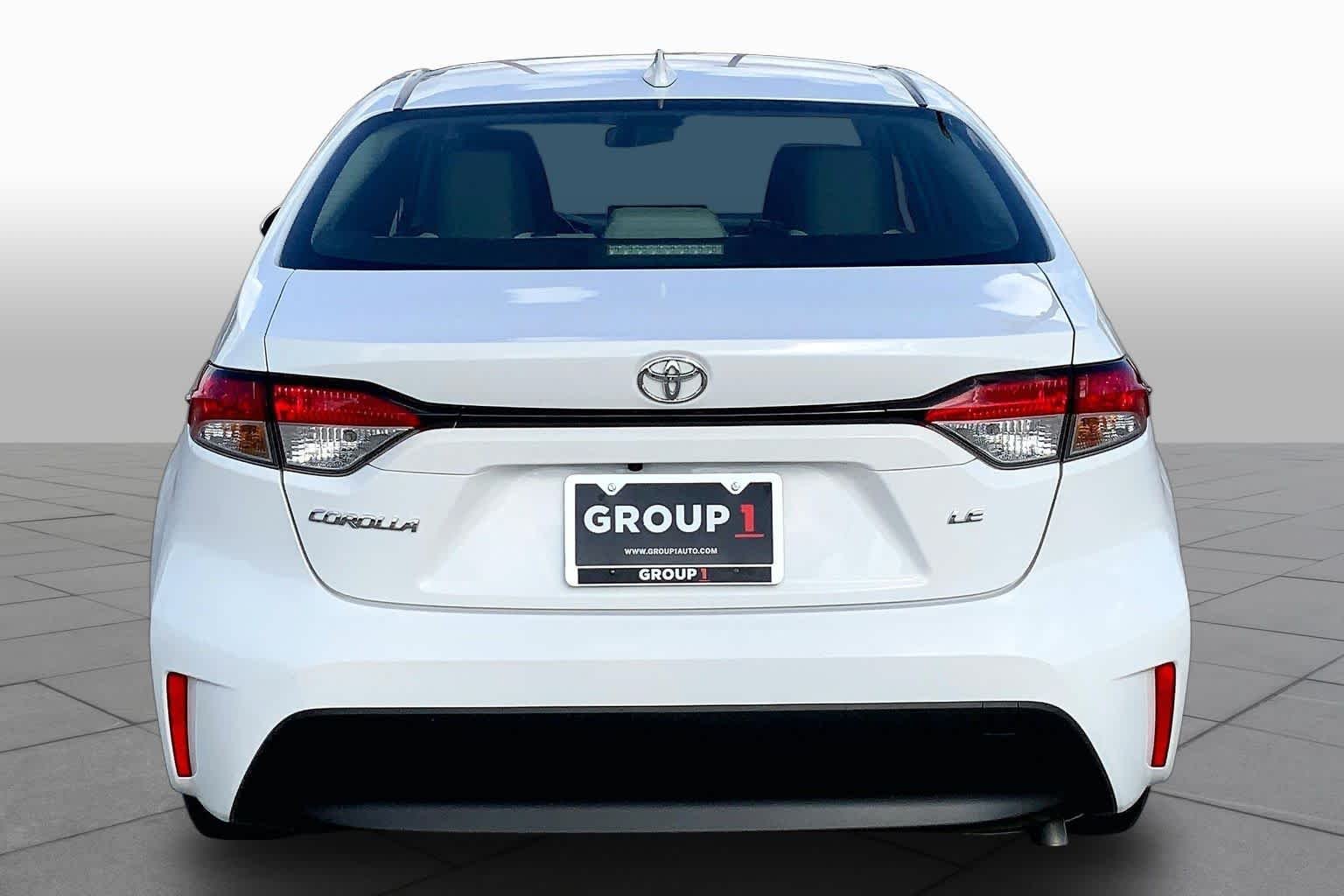 Used 2023 Ice Cap Toyota LE image 5