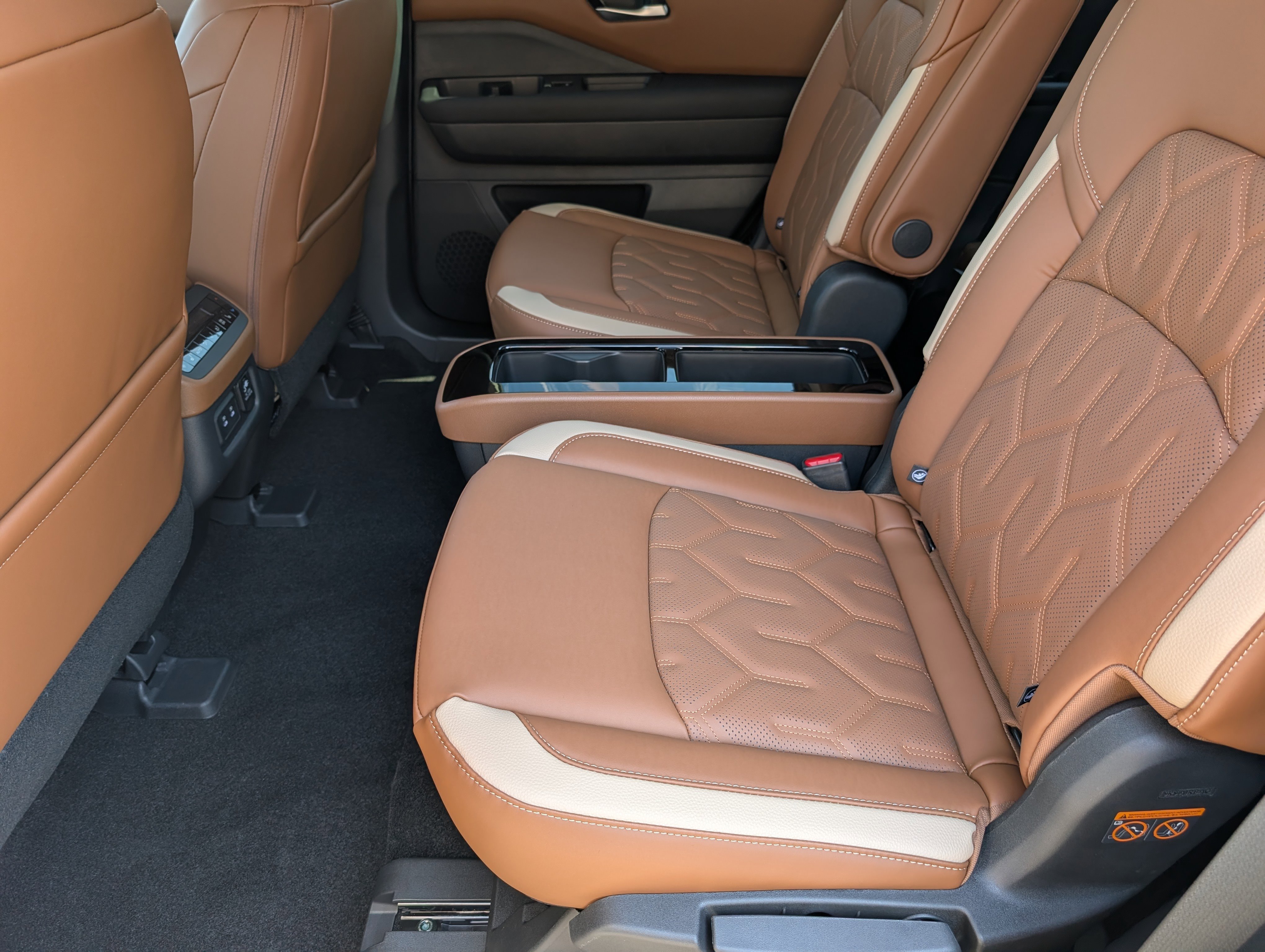 New 2026 Everest White Pearl TriCoat Nissan Platinum image 18