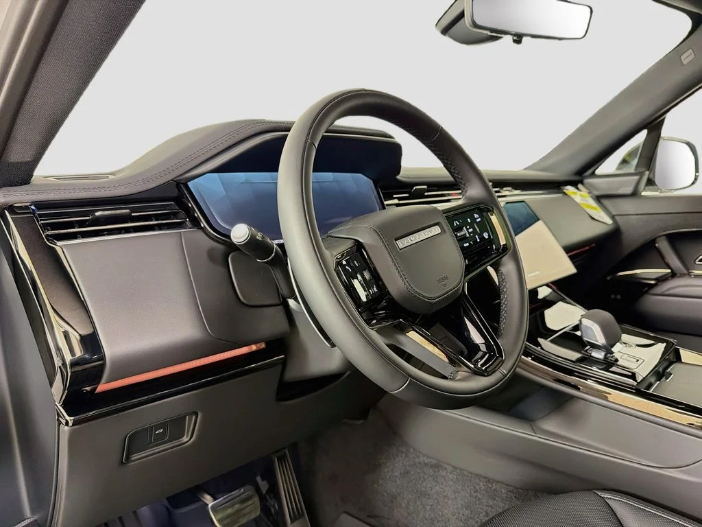 New 2026 Borasco Grey Land Rover Dynamic SE image 9