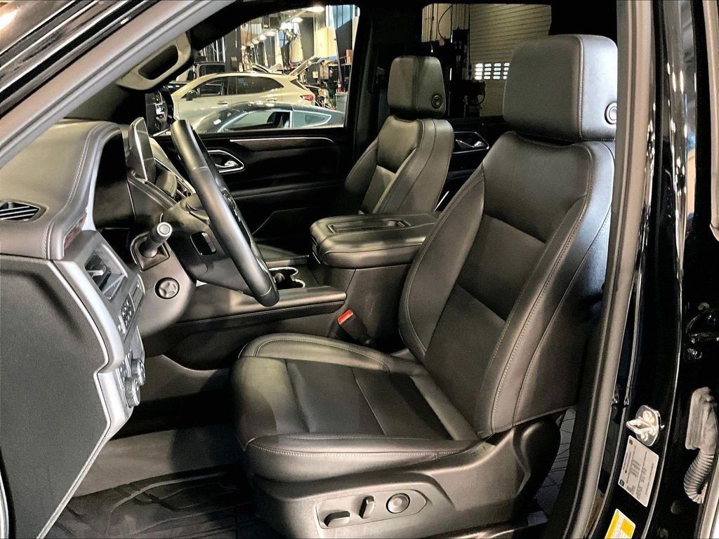 Used 2023 Black Chevrolet Z71 image 10