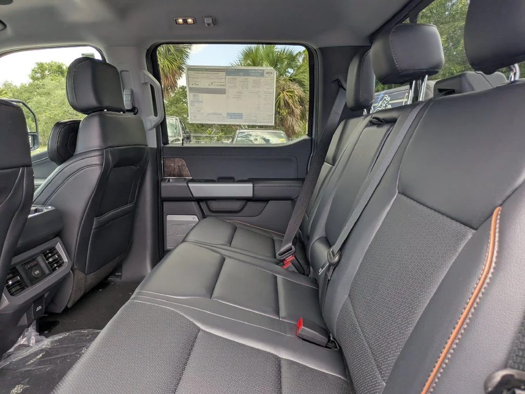 New 2026 Glacier Gray Metallic Tri-Coat Ford F-250® Lariat® image 17