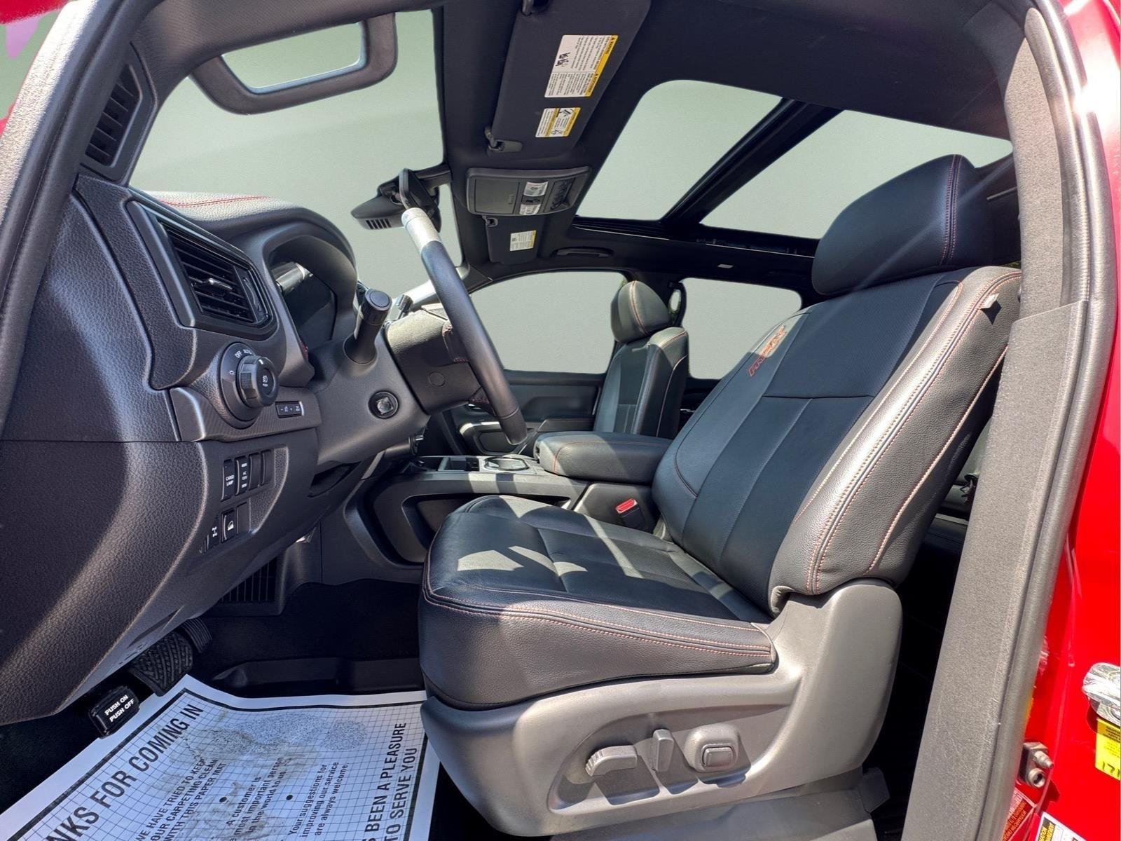Used 2023  NISSAN  image 20