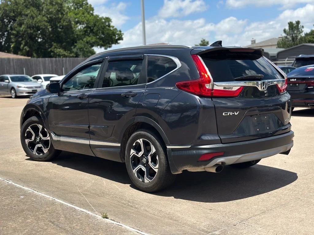Used 2018 Black Honda Touring image 4