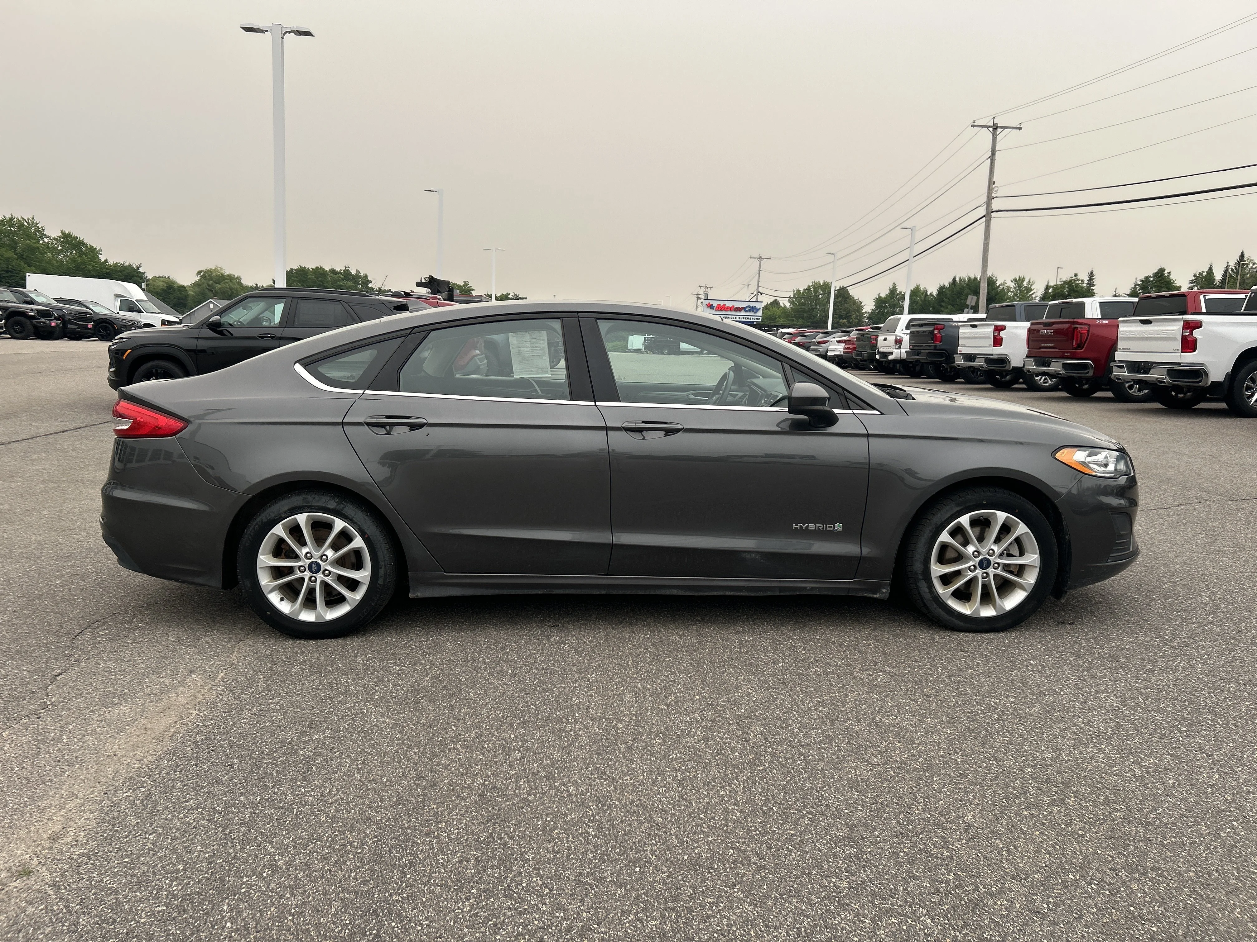 Used 2019  Ford SE image 7