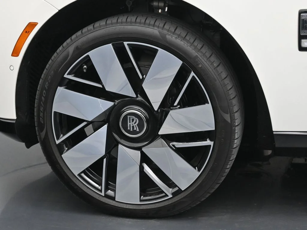 Used 2026 White Rolls-Royce  image 12