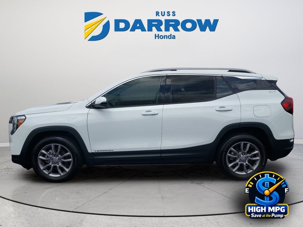 Used 2024 White GMC SLT image 2