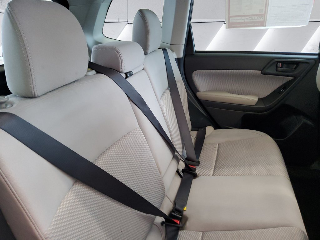 Used 2018 Gray Subaru 2.5i Premium image 16