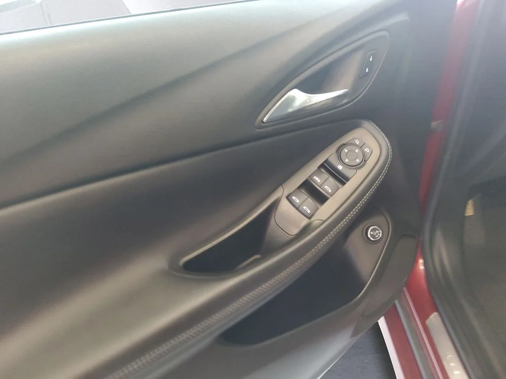Used 2023 Red Buick Select image 12