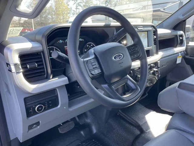 New 2026 Oxford White Ford F-350® XL image 17