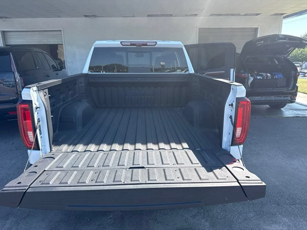 Used 2026 Glacier White Tricoat GMC Denali Ultimate image 47