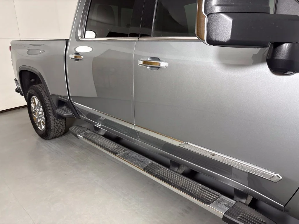 Used 2024 Gray Chevrolet High Country image 15