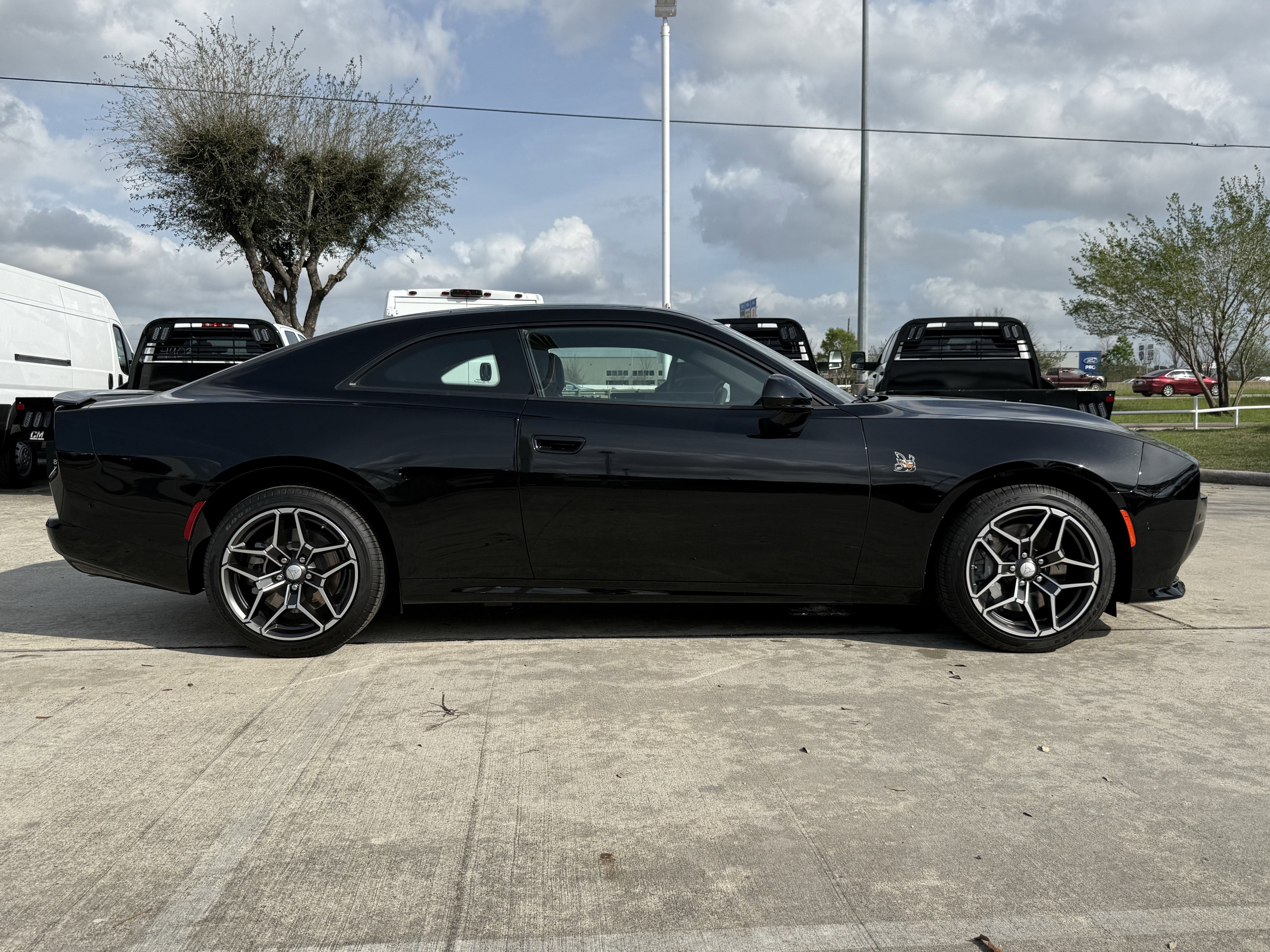 New 2026 Diamond Black Crystal Pearlcoat Dodge Scat Pack image 3