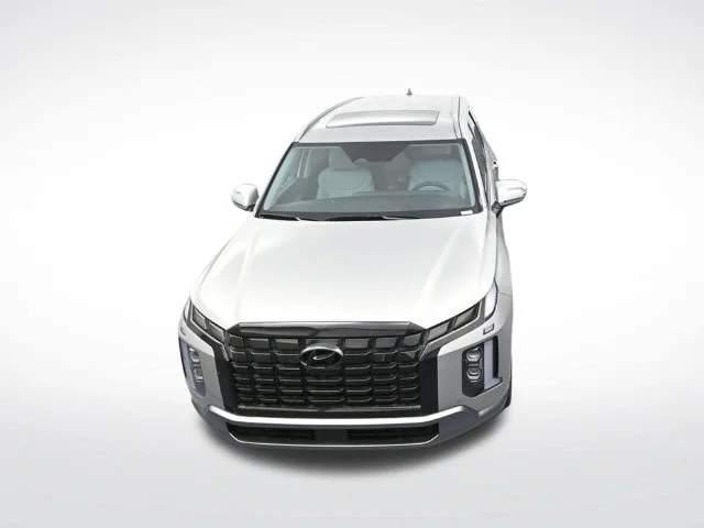 Used 2025 Silver Hyundai SEL Premium image 6
