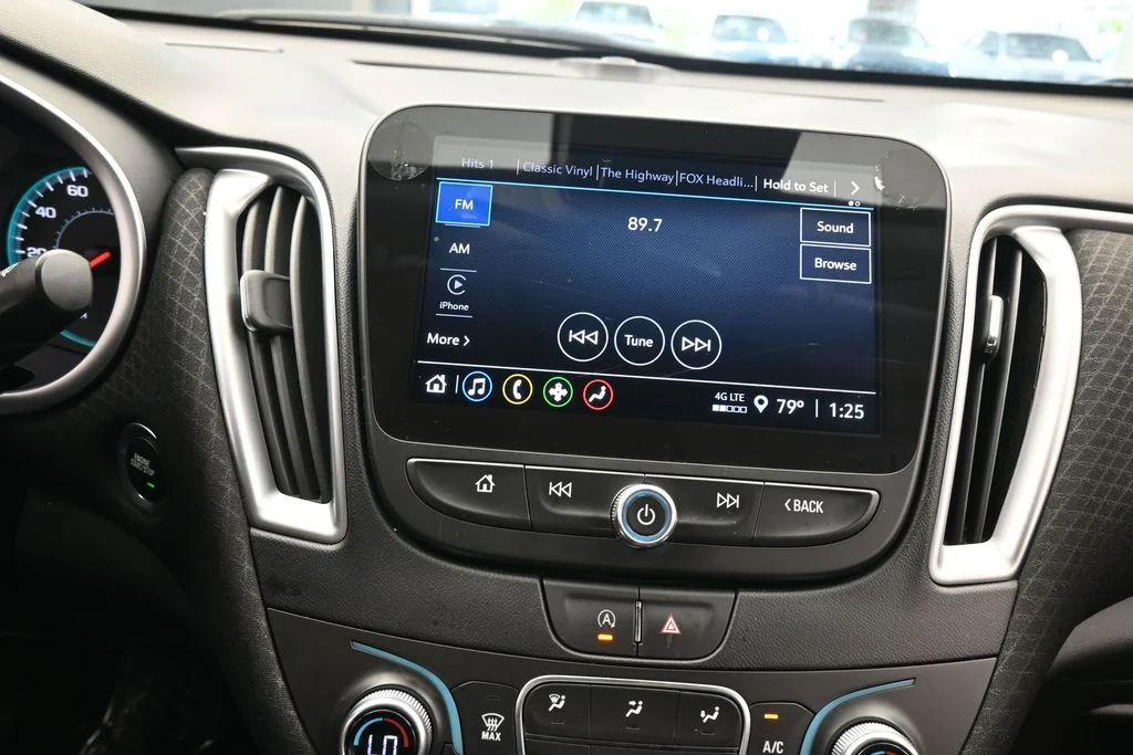 Used 2025 Lakeshore Blue Metallic Chevrolet LT image 23