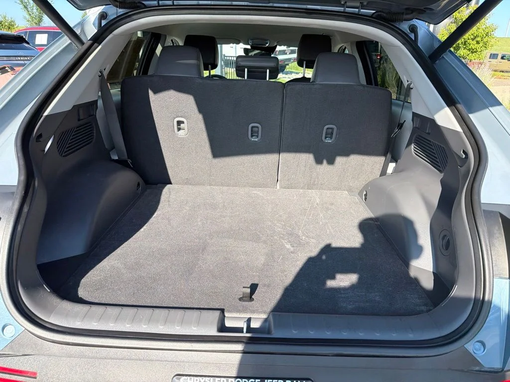 Used 2025 Blue Hyundai SEL image 15
