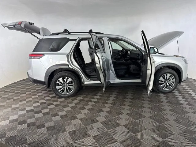 Used 2025 Silver Nissan SV image 13