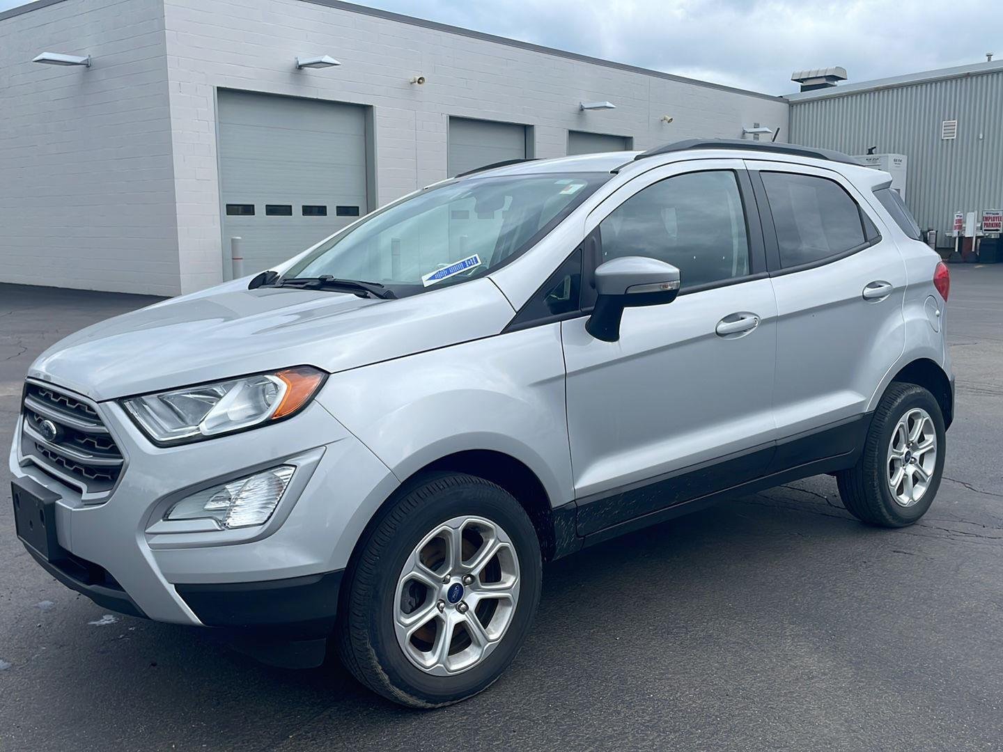 Used 2022 Moondust Silver Ford SE image 4
