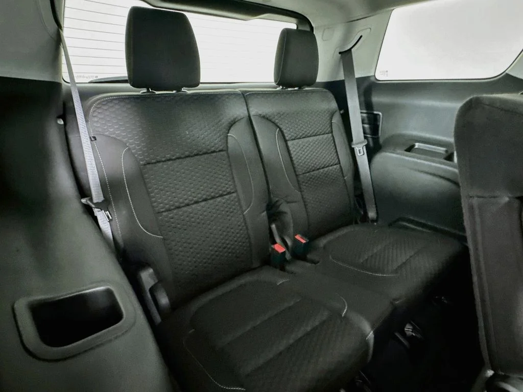 Used 2019 White GMC SLE-1 image 32