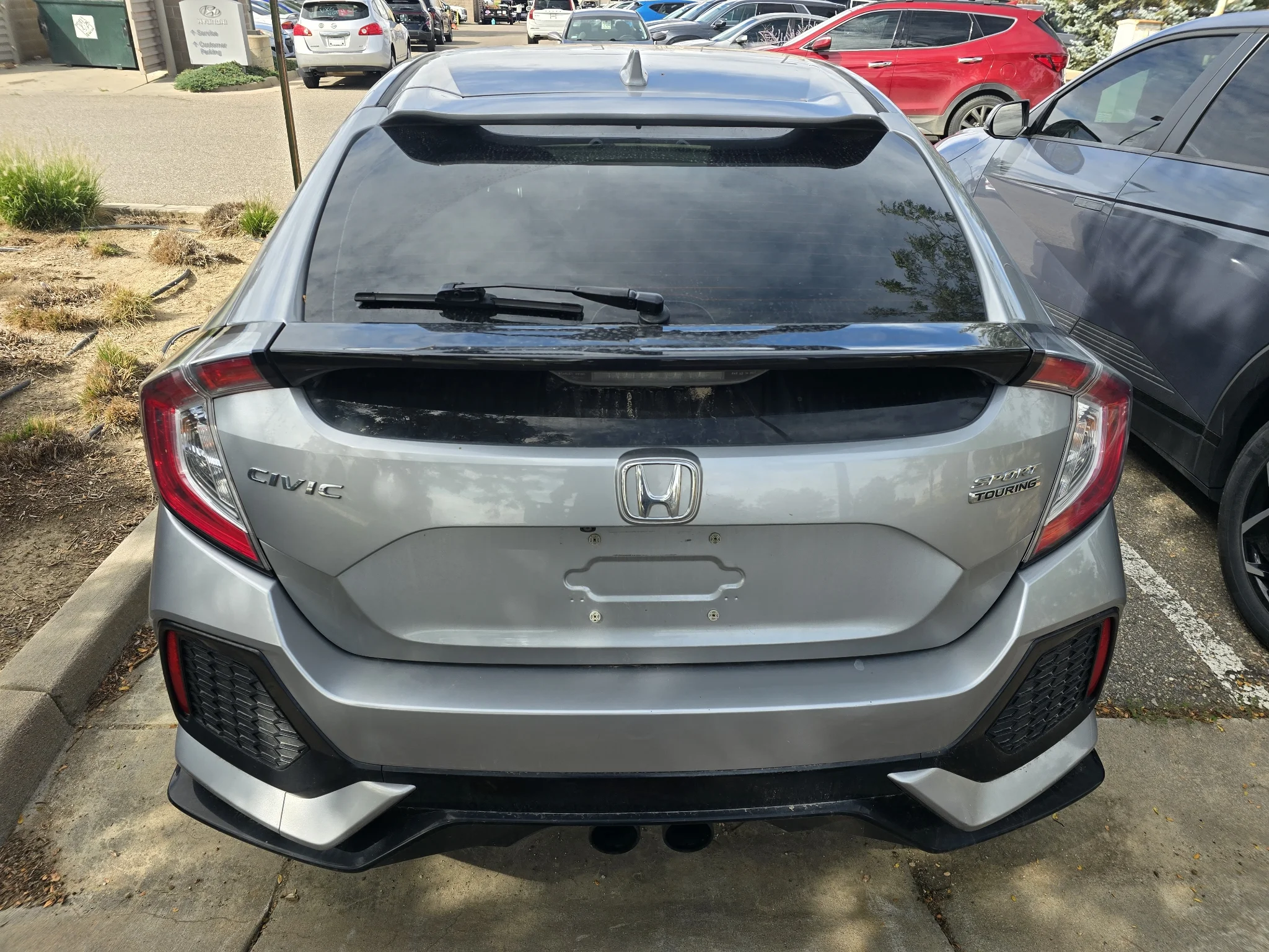 Used 2018 Lunar Silver Metallic Honda Sport Touring image 5