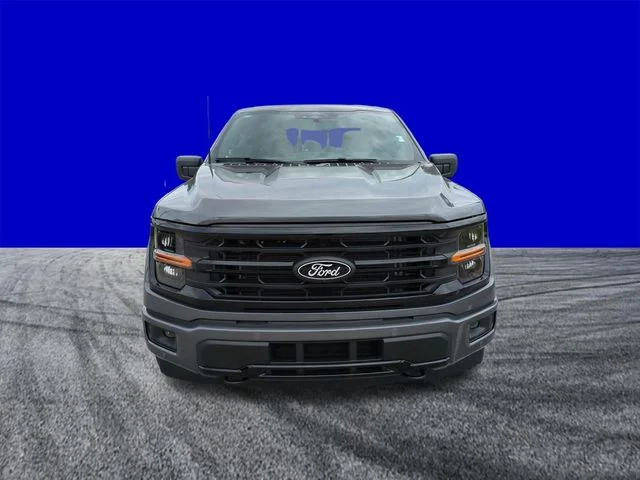 New 2026 Carbonized Gray Metallic Ford XLT image 9