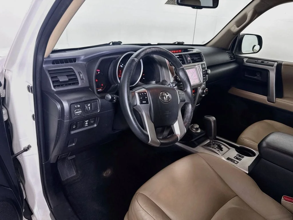 Used 2013 Blizzard Pearl Metallic Toyota Limited image 10