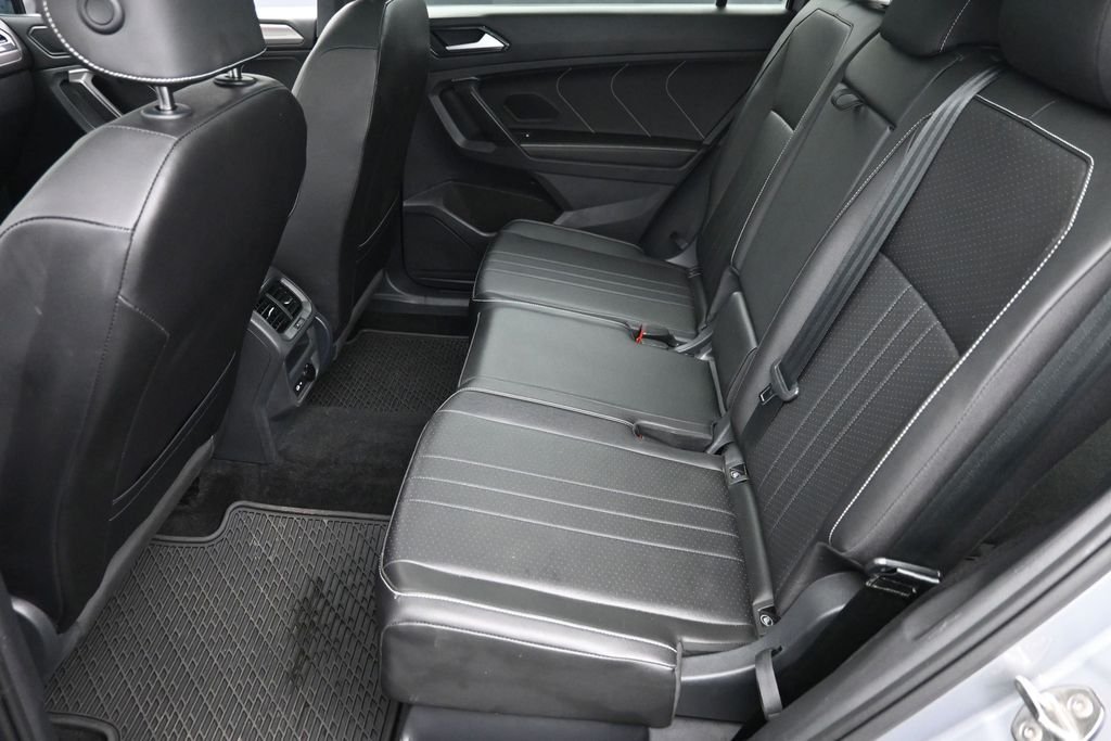 Used 2023 Silver Volkswagen 2.0T SE R-Line Black image 12