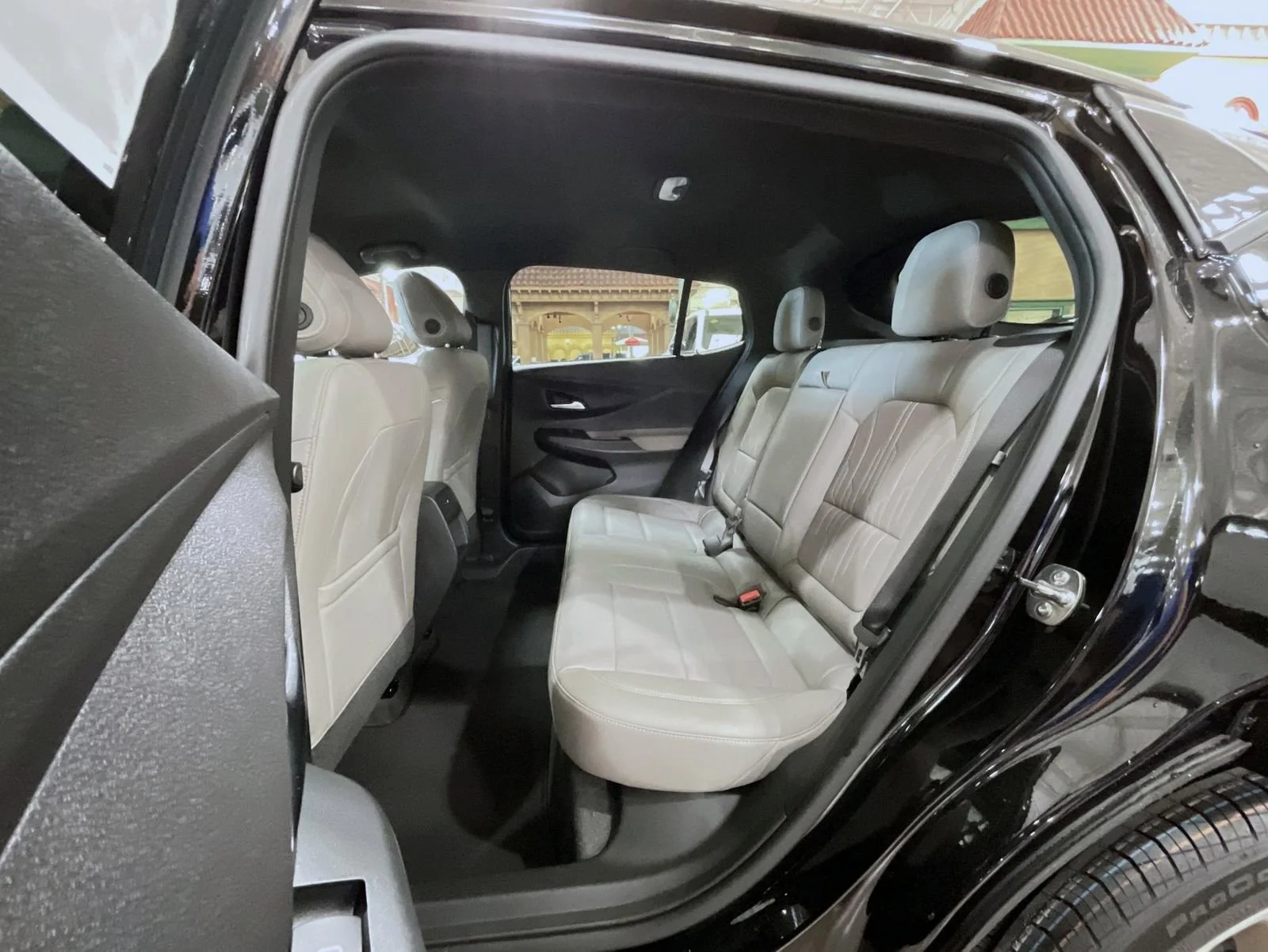 New 2026 Ebony Twilight Metallic Buick Avenir image 19