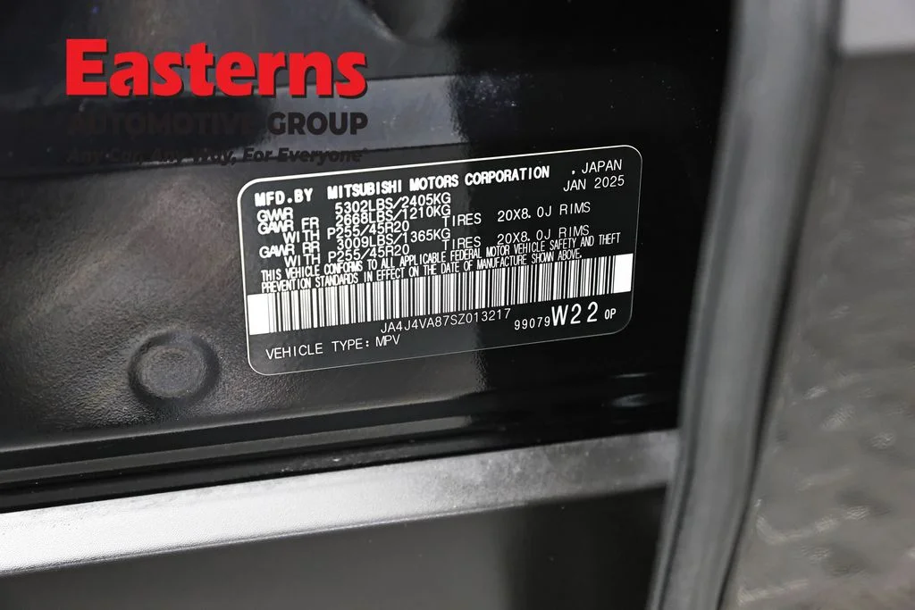 Used 2025 Black Mitsubishi SE image 36