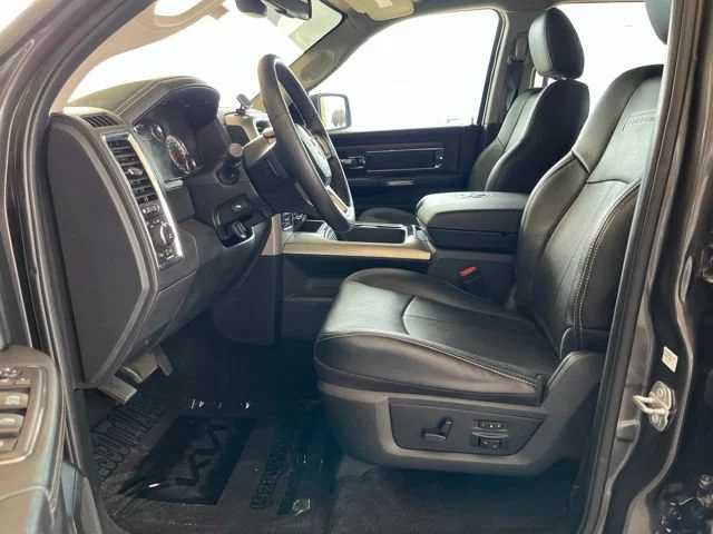 Used 2018 Granite Crystal Metallic Clearcoat Ram Laramie image 40