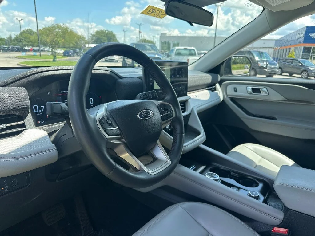 Used 2025 Blue Ford Active image 17