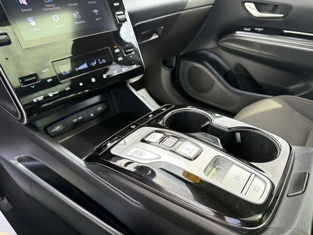 Used 2022 Silver Hyundai SEL Convenience image 42