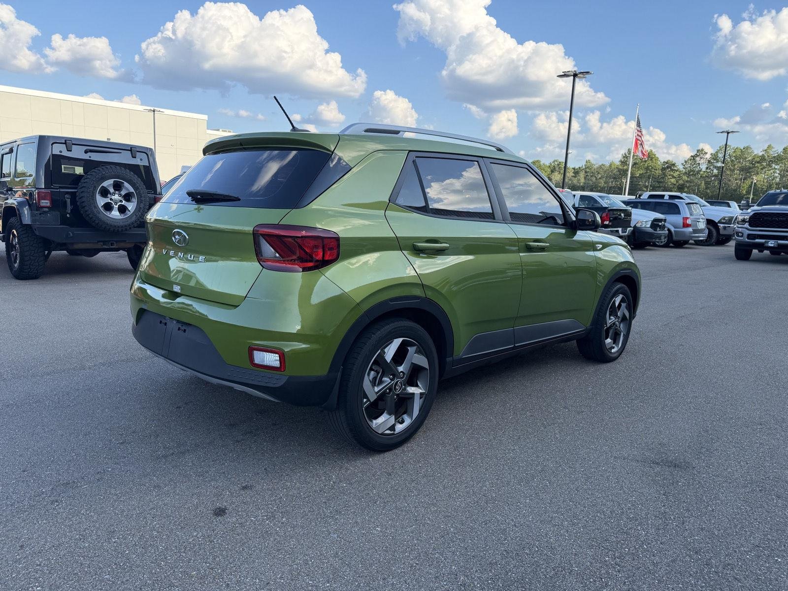 Used 2024 Green Apple Hyundai SEL image 6