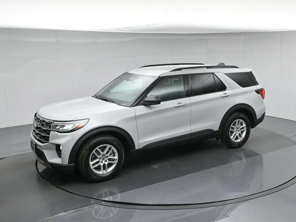 New 2027 Avalanche Gray Ford Active image 41