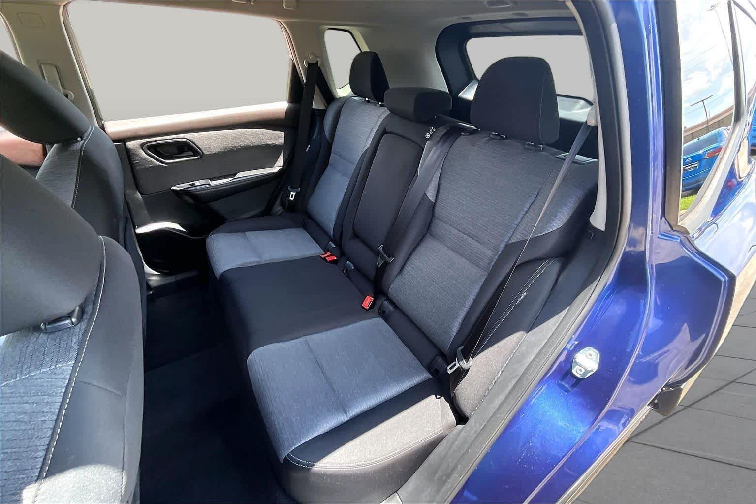 Used 2022 Caspian Blue Metallic Nissan S image 18