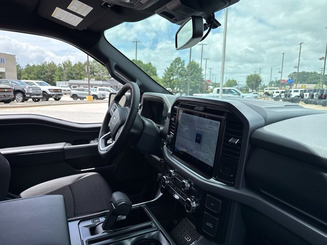 New 2026 Carbonized Gray Metallic Ford XLT image 12