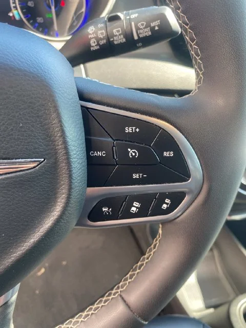 Used 2024 Silver Mist Clearcoat Chrysler Touring L image 19
