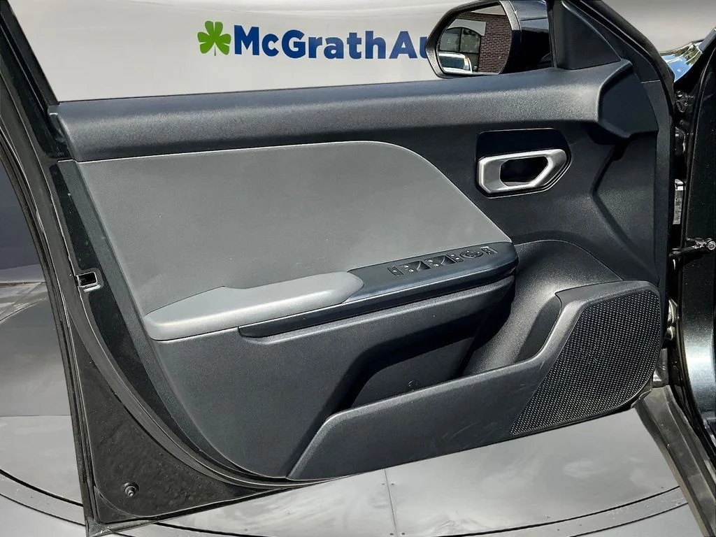 2025 Kia K4 LXS - Photo 22