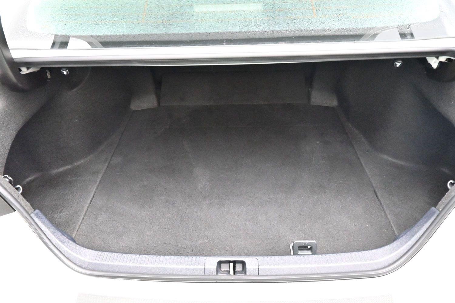 Used 2022 Wind Chill Pearl Toyota XSE image 9