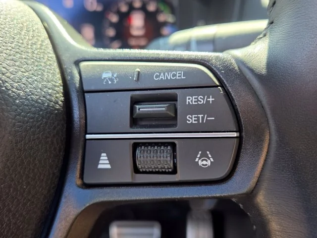 Used 2025  Honda Sport image 27