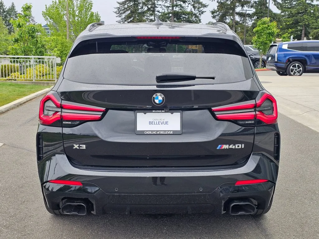 Used 2024  BMW M40i image 4